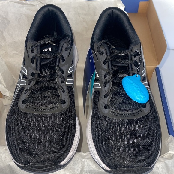 ASICS gel- excite 6 black and white sneakers size 6 - Picture 9 of 10